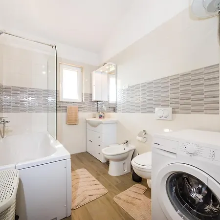 Verunica Apartment