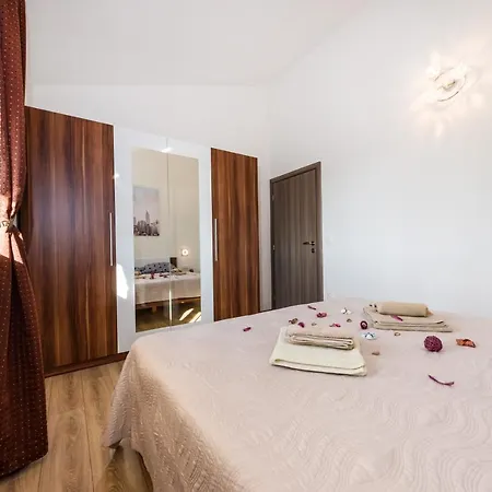 Verunica Apartment